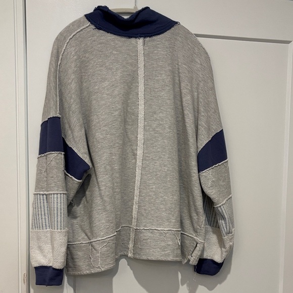 BUCKETLIST Gray and Blue Women's Sweatshirt - Picture 2 of 3